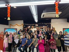 Graduasi Taska dan Tadika Istika Jaya menghiburkan majlis dengan keletah kanak-kanak pekak